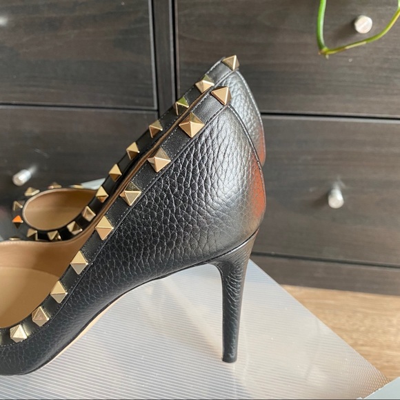 Valentino Classic Rockstuds Black Pumps - Picture 4 of 8